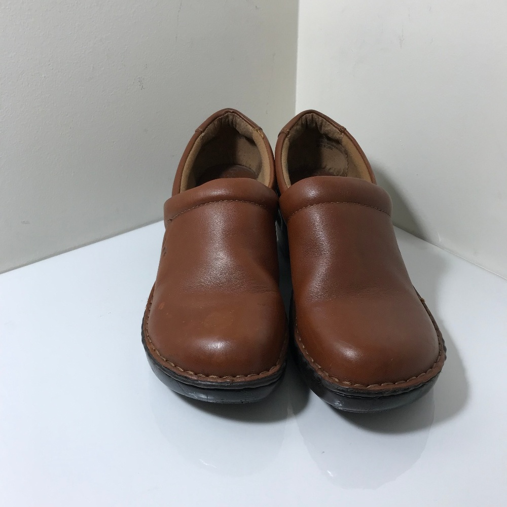 BOC Women BORN Slip-On Brown Leather Nurses Clog